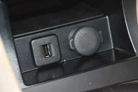 2011款铃木凯泽西2.4L两驱手动标准版