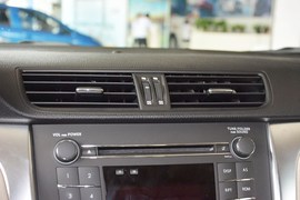 2011款铃木凯泽西2.4L两驱手动标准版