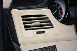 2011款铃木凯泽西2.4L两驱手动标准版