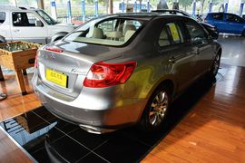 2011款铃木凯泽西2.4L两驱手动标准版