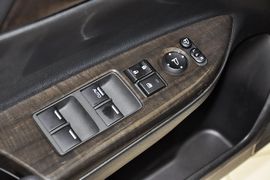 2014款本田雅阁2.4EXN豪华导航版