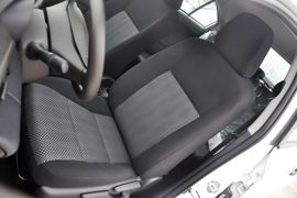 2014款丰田威驰1.3L手动超值版
