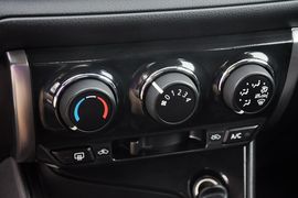 2014款丰田威驰1.3L手动超值版