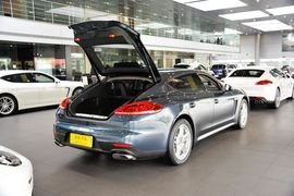 2014款保时捷Panamera