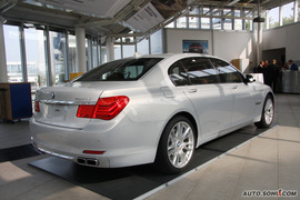 2010款宝马760Li外观