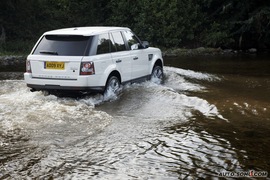 2010路虎揽胜运动版海外试驾