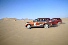 2014款奇骏沙漠无人区试驾