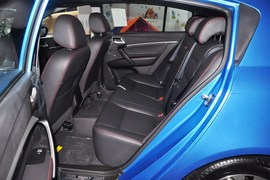 2014款吉利新帝豪两厢1.5L手动精英型