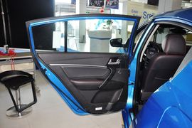 2014款吉利新帝豪两厢1.5L手动精英型