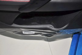 2014款吉利新帝豪两厢1.5L手动精英型