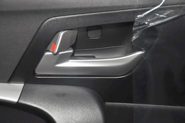 2014款吉利新帝豪两厢1.5L手动精英型