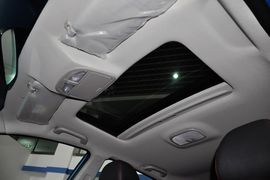 2014款吉利新帝豪两厢1.5L手动精英型