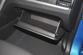 2014款吉利新帝豪两厢1.5L手动精英型