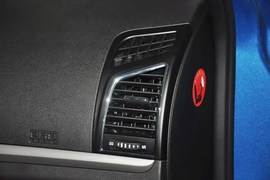 2014款吉利新帝豪两厢1.5L手动精英型