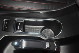 2014款吉利新帝豪两厢1.5L手动精英型