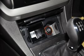 2014款吉利新帝豪两厢1.5L手动精英型