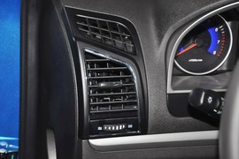 2014款吉利新帝豪两厢1.5L手动精英型