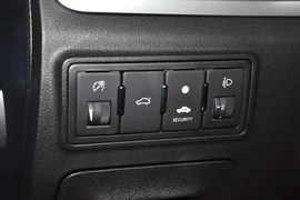 2014款吉利新帝豪两厢1.5L手动精英型