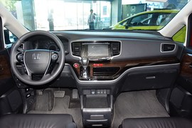 2015款本田奥德赛2.4L智享版