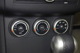 2015款日产逍客2.0XV