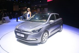 现代i20巴黎车展实拍