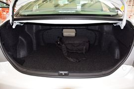 2013款丰田凯美瑞200G经典豪华版