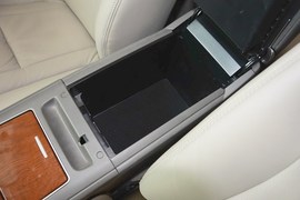 2013款丰田凯美瑞200G经典豪华版