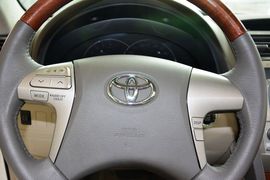 2013款丰田凯美瑞200G经典豪华版