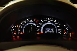 2013款丰田凯美瑞200G经典豪华版