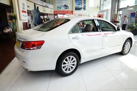 2013款丰田凯美瑞200G经典豪华版