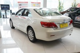 2013款丰田凯美瑞200G经典豪华版