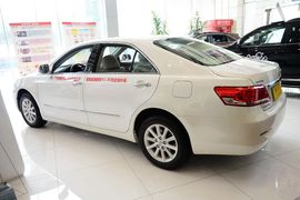 2013款丰田凯美瑞200G经典豪华版