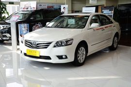 2013款丰田凯美瑞200G经典豪华版