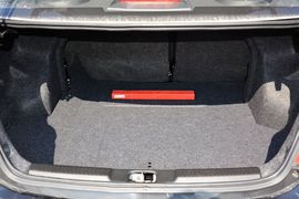 2014款吉利新金刚1.5L手动精英型