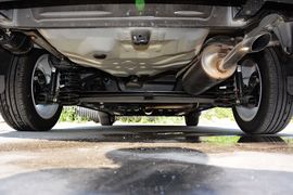 2014款吉利新金刚1.5L手动精英型