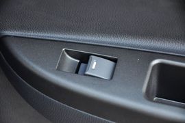 2014款吉利新金刚1.5L手动精英型