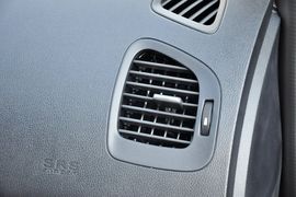 2014款吉利新金刚1.5L手动精英型