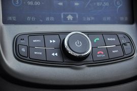 2014款吉利新金刚1.5L手动精英型