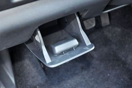 2014款吉利新金刚1.5L手动精英型