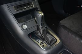 2015款大众途观2.0TSI手自一体四驱旗舰版