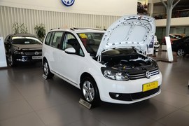2015款大众途安1.4T自动舒适版5座