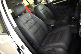 2015款大众途安1.4T自动舒适版5座