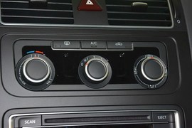 2015款大众途安1.4T自动舒适版5座