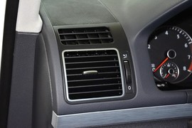 2015款大众途安1.4T自动舒适版5座