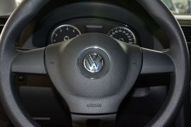 2015款大众途安1.4T自动舒适版5座