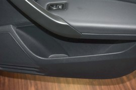 2015款大众新桑塔纳1.6L手动豪华版