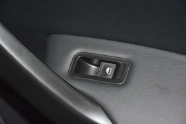 2015款大众新桑塔纳1.6L手动豪华版
