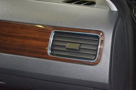2015款大众新桑塔纳1.6L手动豪华版