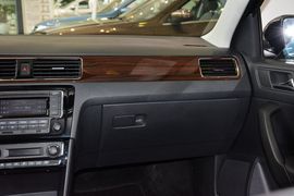 2015款大众新桑塔纳1.6L手动豪华版