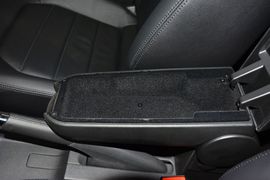 2015款大众新桑塔纳1.6L手动豪华版